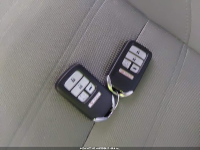 5J6RW1H50HL011130 Honda l15be