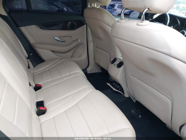 WDC0G4KB8GF079338 Mercedes-Benz m274