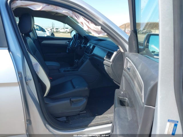 Volkswagen fsi 2019 1V2DR2CA2KC533264 Image 5