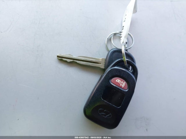 KMHD74LF5HU326820 Hyundai Elantra