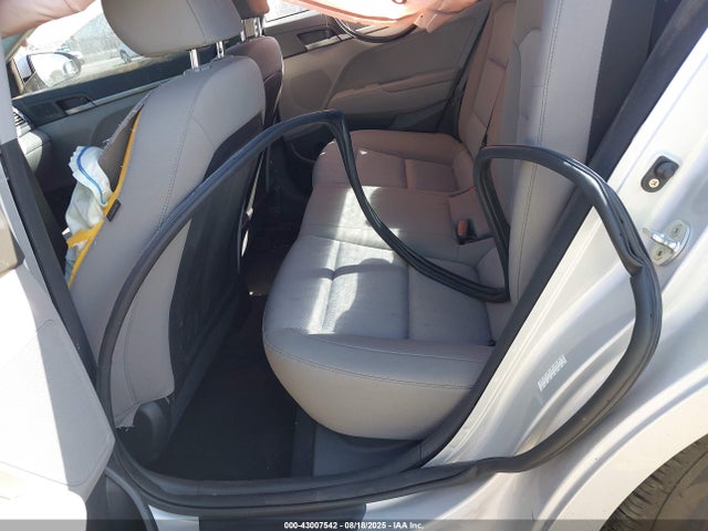 KMHD74LF5HU326820 Hyundai Elantra