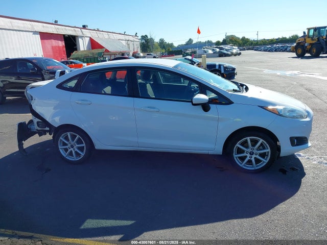 Ford 2019 2019 3FADP4BJ0KM148813 Image 14