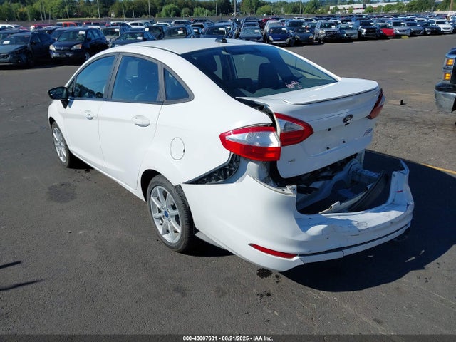 Ford 2019 2019 3FADP4BJ0KM148813 Image 3
