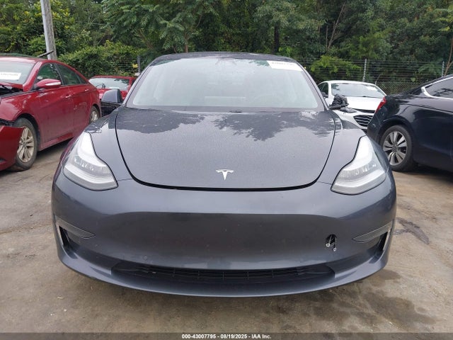 5YJ3E1EA4MF859413 Tesla MODEL 3