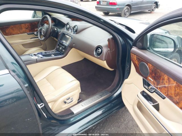 2011 JAGUAR XJ SAJWA2GB2BLV02943 Photo 4