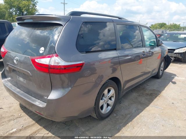 2017 TOYOTA SIENNA 5TDKZ3DC5HS817123 Photo 3