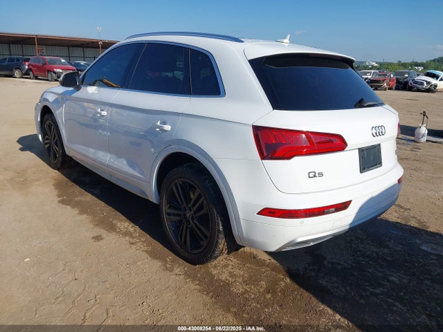 2018 AUDI Q5 WA1BNAFY1J2164421 Photo 2