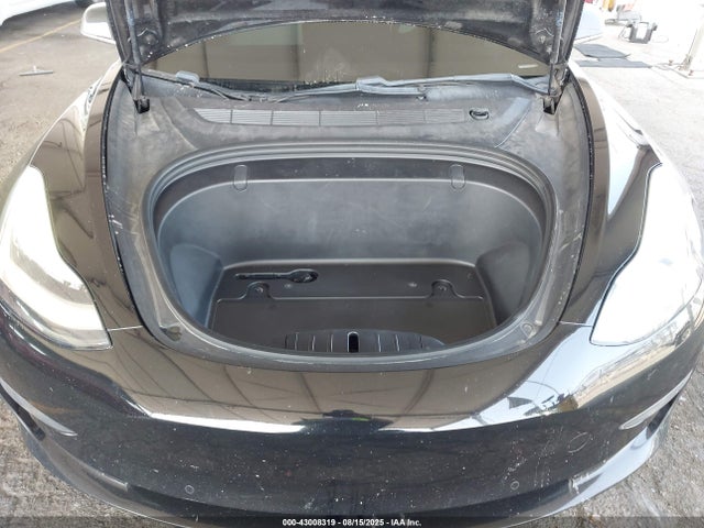 2019 TESLA MODEL 3 5YJ3E1EB8KF390638 Photo 9