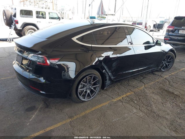 2019 TESLA MODEL 3 5YJ3E1EB8KF390638 Photo 3