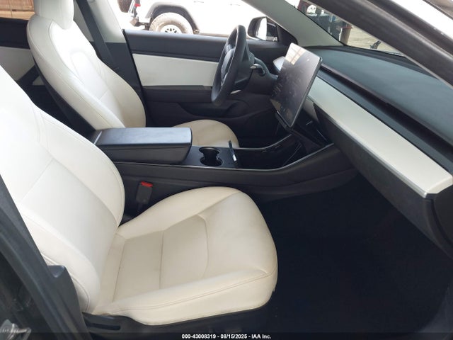 2019 TESLA MODEL 3 5YJ3E1EB8KF390638 Photo 4