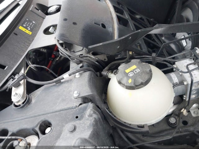 WBY2Z4C0XL7F77570 BMW I8