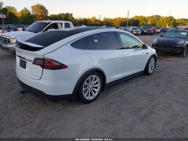 2020 TESLA MODEL X 5YJXCAE2XLF234092 Photo 3