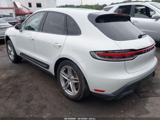 2022 PORSCHE MACAN WP1AA2A55NLB03491 Photo 2