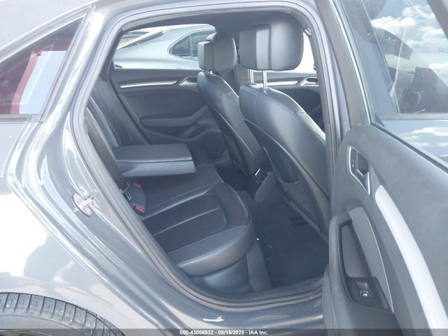 2017 AUDI A3 WAUAUGFF3H1047183 Photo 7