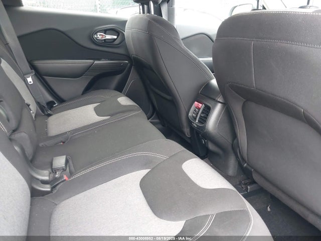 1C4PJLCS8EW170735 Jeep 2014