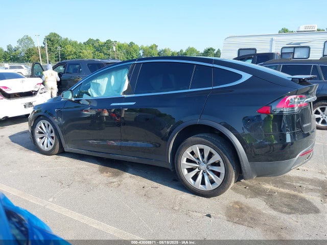 Tesla MODEL X 2017 5YJXCAE40HF069467 Image 13