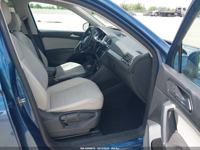 Volkswagen 2018 2018 3VV3B7AX8JM188259 Image 5
