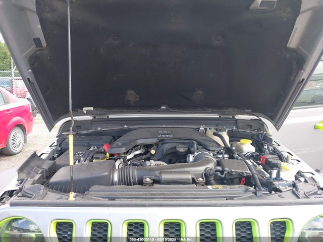 1C4HJXDG0JW135901 Jeep Wrangler