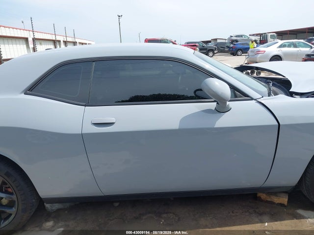 Продаж на аукціоні авто 2022 Dodge Challenger Sxt, vin: 2C3CDZAG6NH128560, номер лоту: 43009194