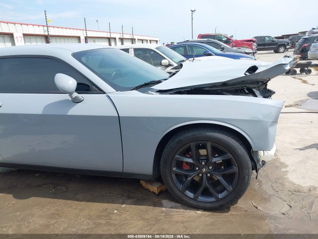 Продаж на аукціоні авто 2022 Dodge Challenger Sxt, vin: 2C3CDZAG6NH128560, номер лоту: 43009194