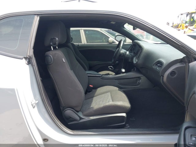 Продаж на аукціоні авто 2022 Dodge Challenger Sxt, vin: 2C3CDZAG6NH128560, номер лоту: 43009194