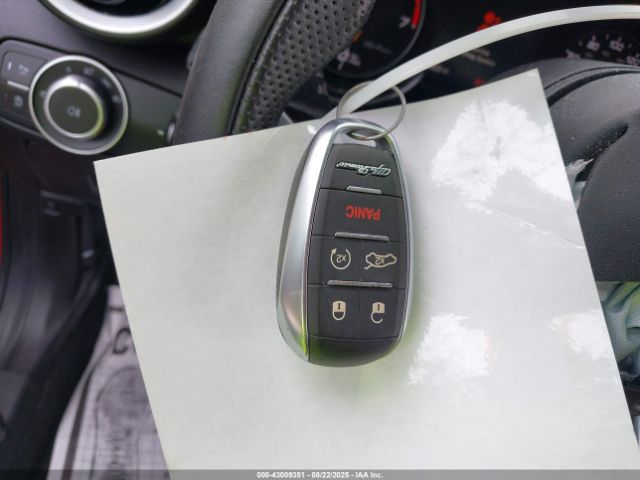 2022 ALFA ROMEO GIULIA ZARFAMBN2N7661072 Photo 10