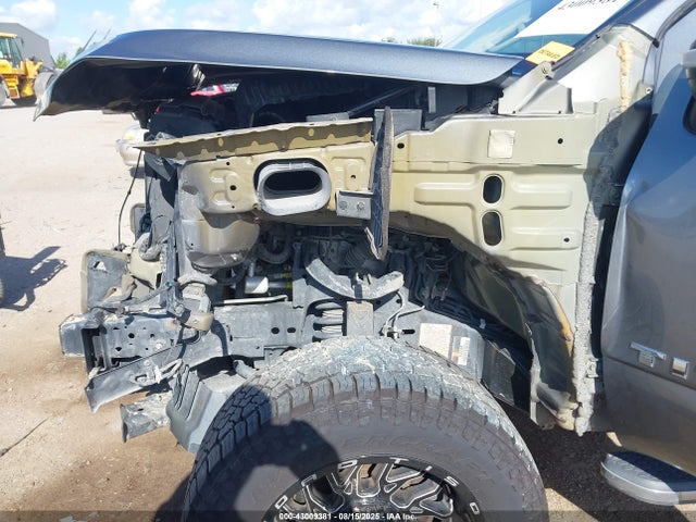 Nissan 2018 2018 1N6AA1E60JN538977 Image 18