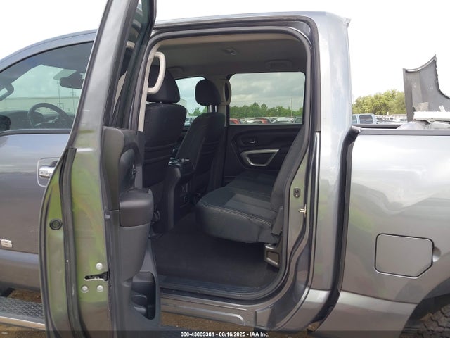 Nissan 2018 2018 1N6AA1E60JN538977 Image 8