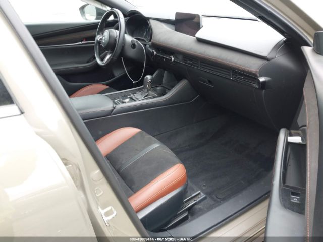 2024 MAZDA MAZDA3 HATCHBACK JM1BPBYY3R1710558 Photo 4