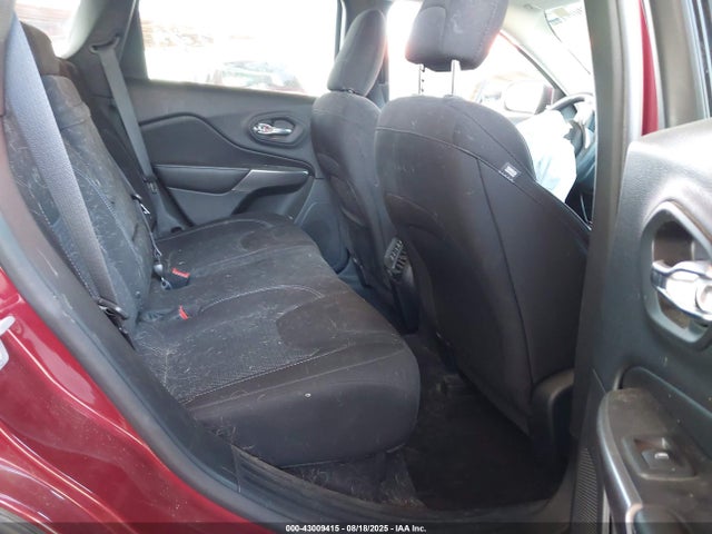 1C4PJLCX6KD221281 Jeep Cherokee