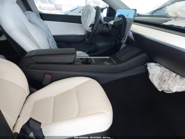 2022 TESLA MODEL Y 7SAYGDEE9NF328880 Photo 4