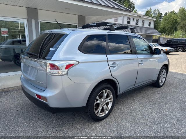 2014 MITSUBISHI OUTLANDER JA4AZ3A38EZ008655 Photo 3