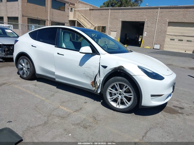 7SAYGDEE3PF622553 Tesla Model Y