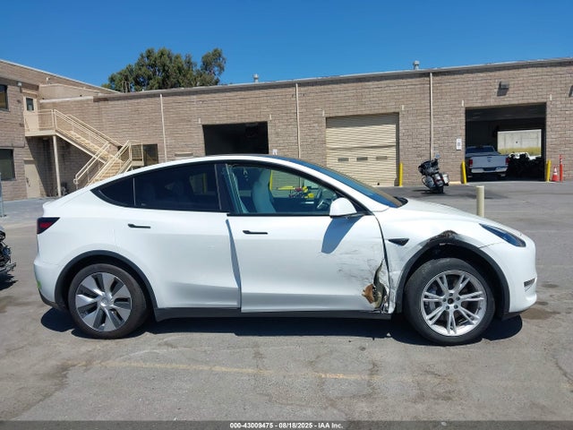 7SAYGDEE3PF622553 Tesla Model Y