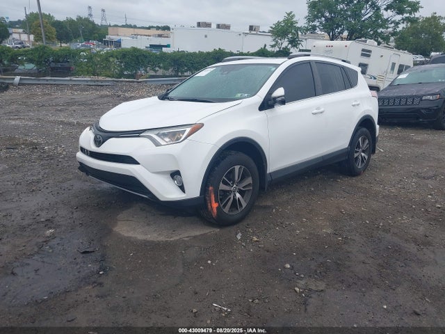 Toyota 2ar-fe 2018 2T3RFREV0JW850593 Image 2