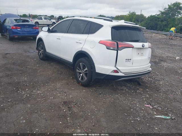 Toyota 2ar-fe 2018 2T3RFREV0JW850593 Image 3