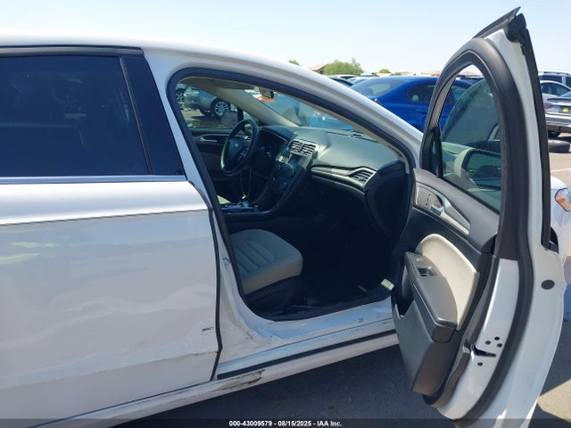 3FA6P0G76HR368287 Ford 2017