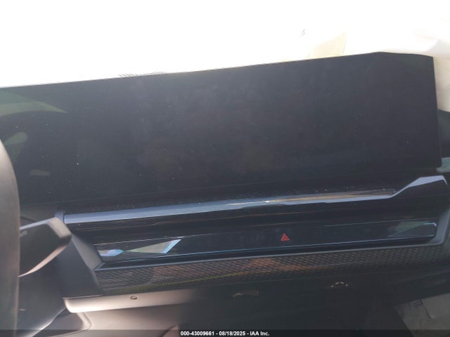 BMW i5 2024 WBY43FK03RCP52214 Image 17
