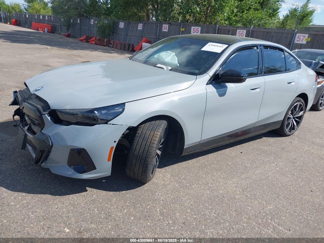 BMW i5 2024 WBY43FK03RCP52214 Image 2