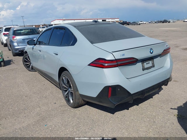 BMW i5 2024 WBY43FK03RCP52214 Image 3