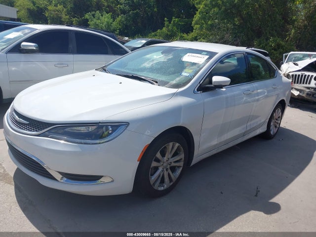1C3CCCAB5GN152749 Chrysler 2016