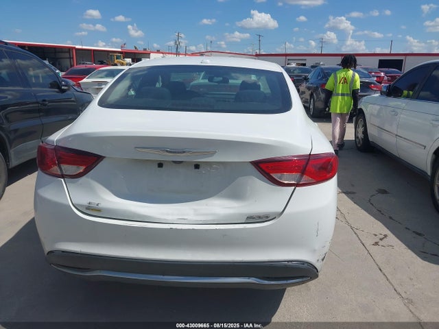 1C3CCCAB5GN152749 Chrysler 2016