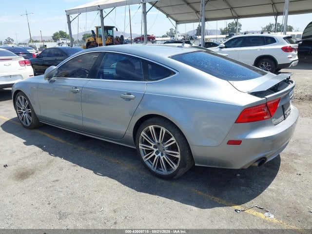 2012 AUDI A7 WAUYGAFC1CN050271 Photo 2