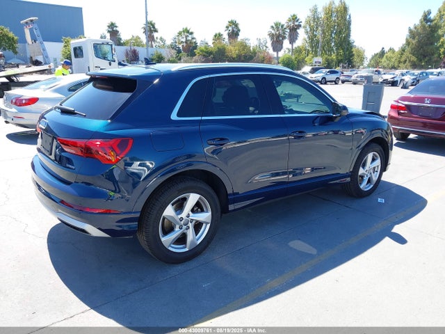 WA1AECF3XL1119756 Audi Q3