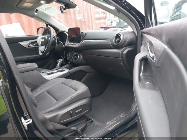 3GNKBJRS6RS121822 Chevrolet lgx