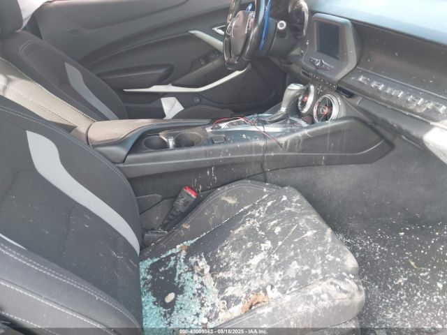 2018 CHEVROLET CAMARO 1G1FB1RX6J0109812 Photo 4
