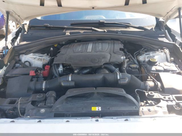 2017 JAGUAR F-PACE SADCL2BV2HA049848 Photo 9