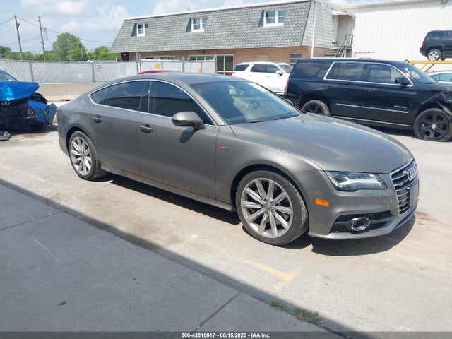 2014 AUDI A7 WAU2GAFC0EN118990 Photo 0