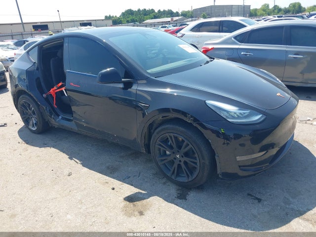 2023 TESLA MODEL Y 7SAYGDEEXPA087718 Photo 0