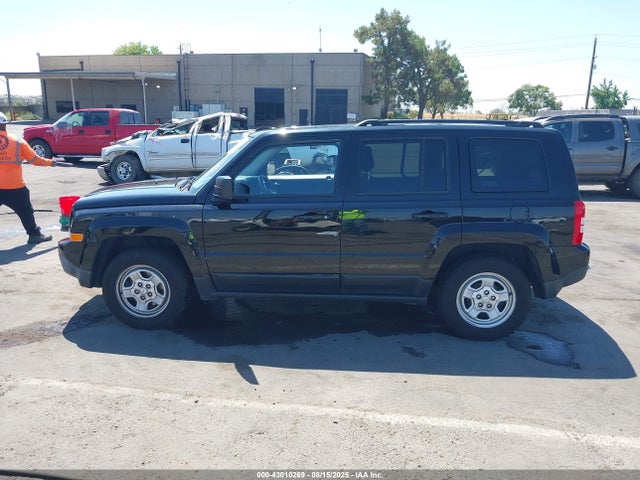 Jeep 2016 2016 1C4NJPBA9GD629258 Image 14
